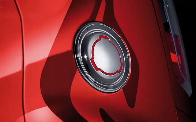 Kia Chrome Fuel Door - Soul 2010-2011 P84702k000 1