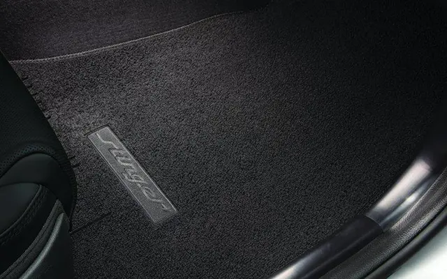 Kia Factory Carpet Mats - Stinger 2018+ Pj5f14ac000 1