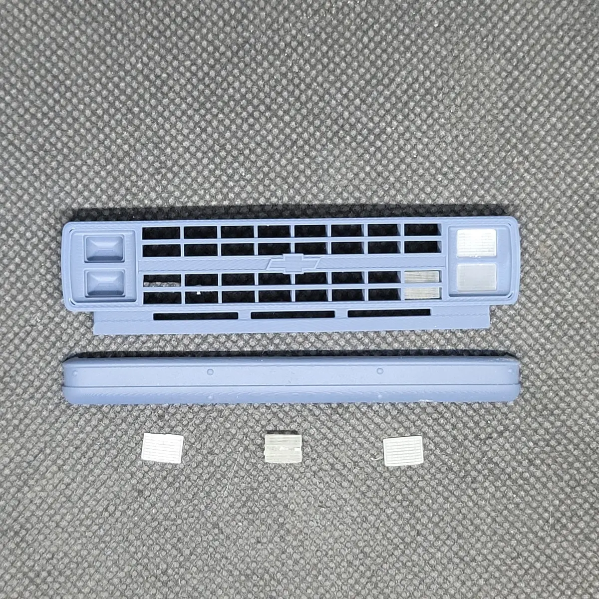 85-91 Chevy G20 Grill 1