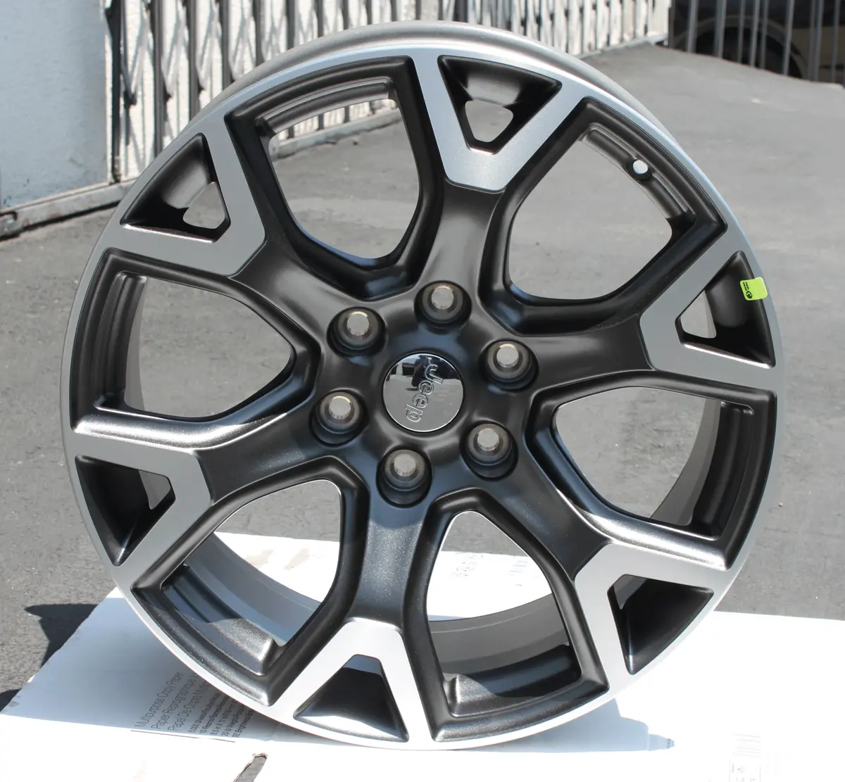 Jeep Wagoneer 20" Wheel Original Oem 9296 95208 Rim 2022-2025 Dark Charcoal 1