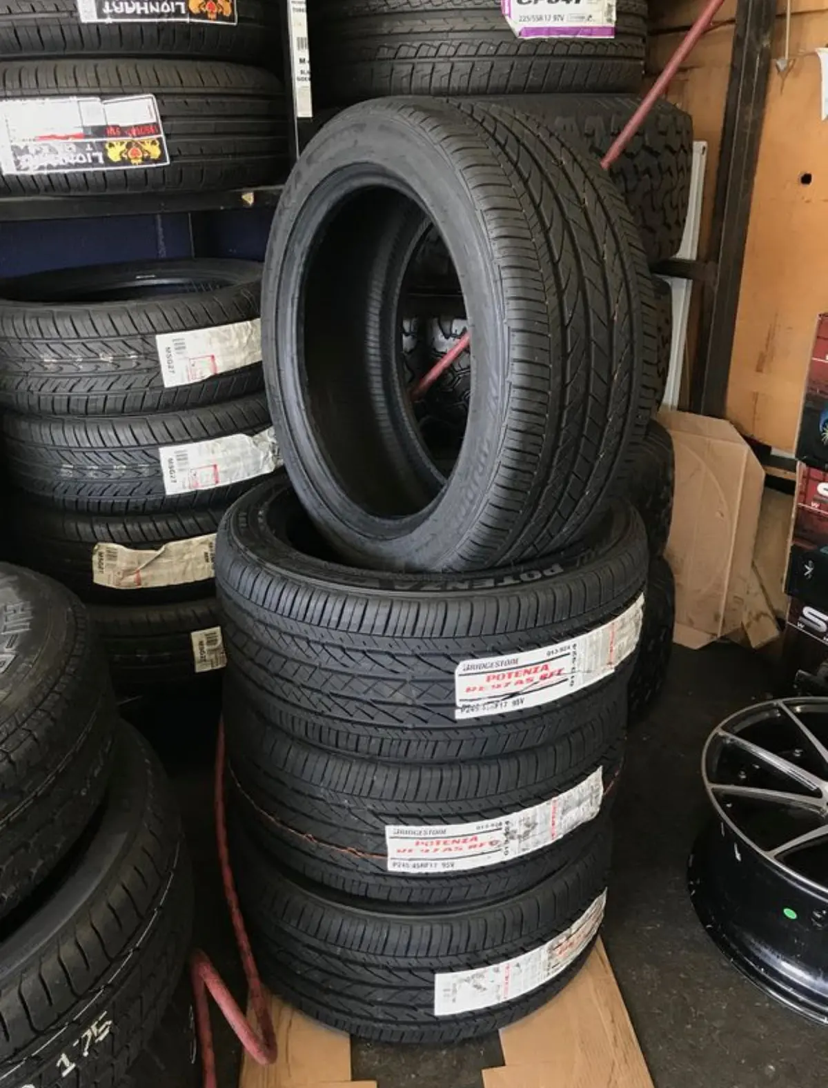 245/45R17 Bridgestone Potenza Re97 Runflat (4) 245 45 17 1