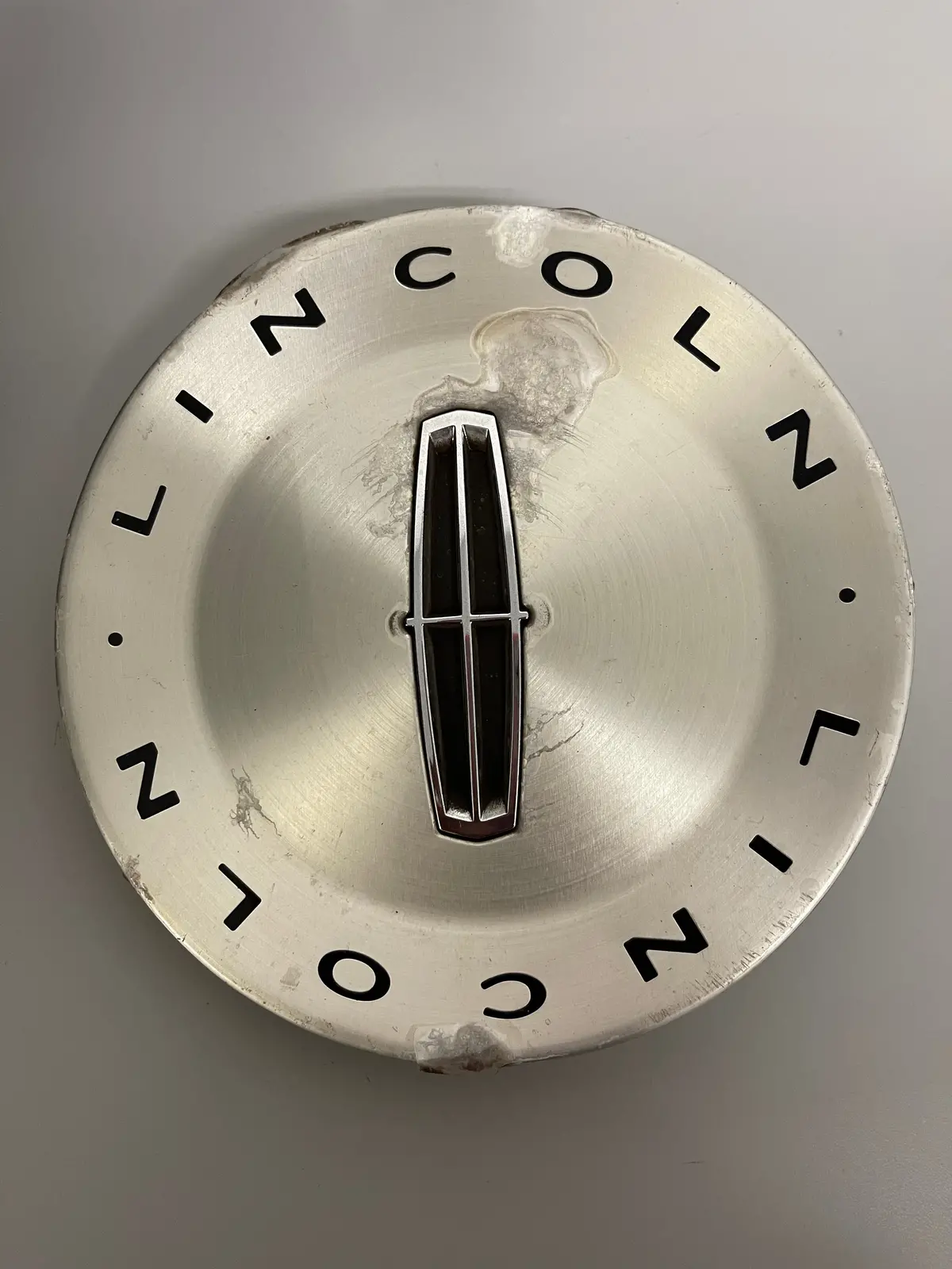 Lincoln Navigator Wheel Center Cap 21741A096ad Used 1
