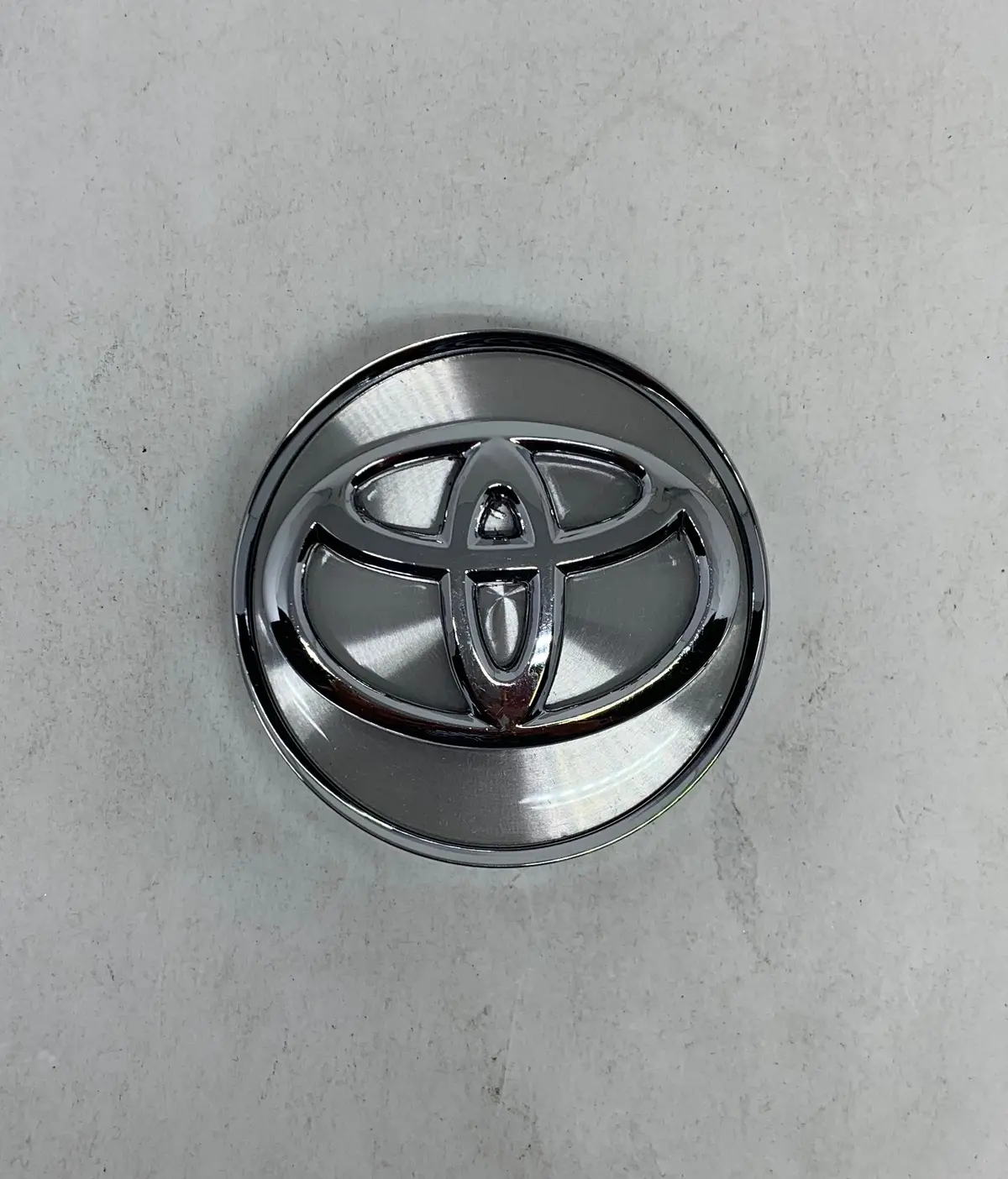 16" Toyota Camry Center Cap (Special Listing) 1