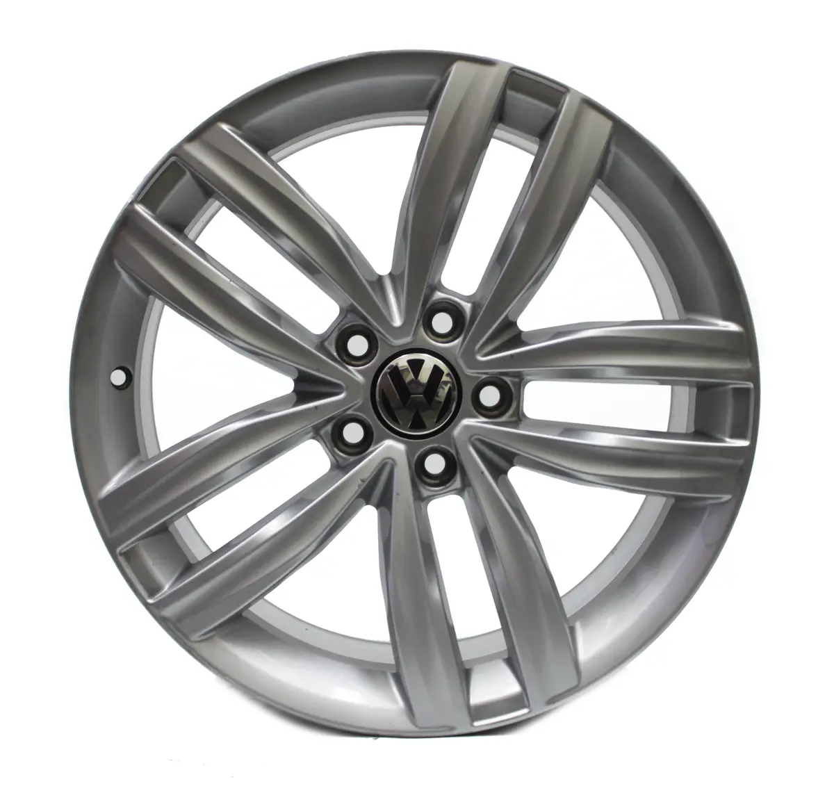 18" Wheel Vw Passat 2016 2017 2018 Silver Factory Oem 70001 Volkswagen 1