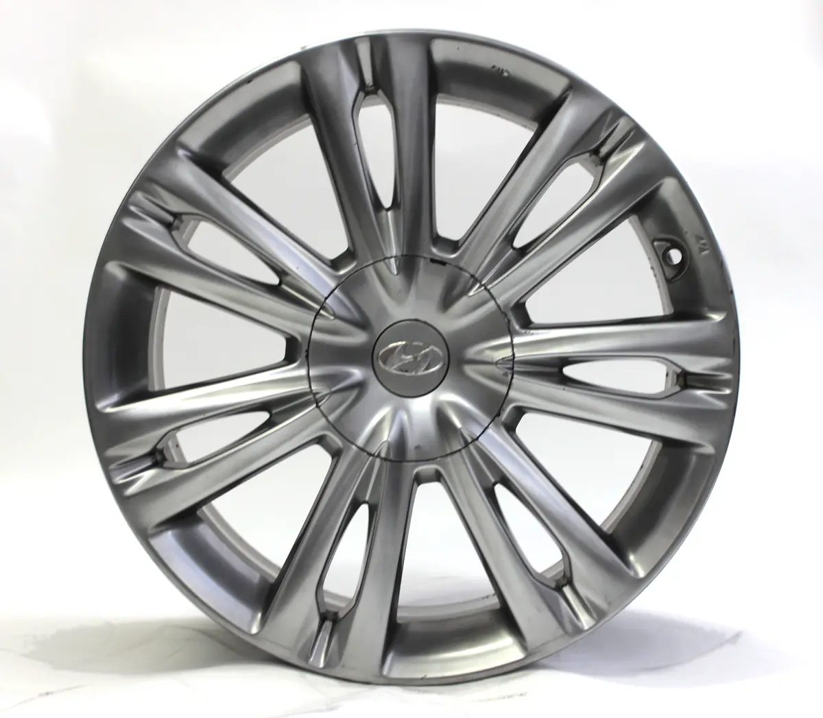 18" Hyundai Genesis Hyper Silver Wheel Oem 70785 2009-2014 1