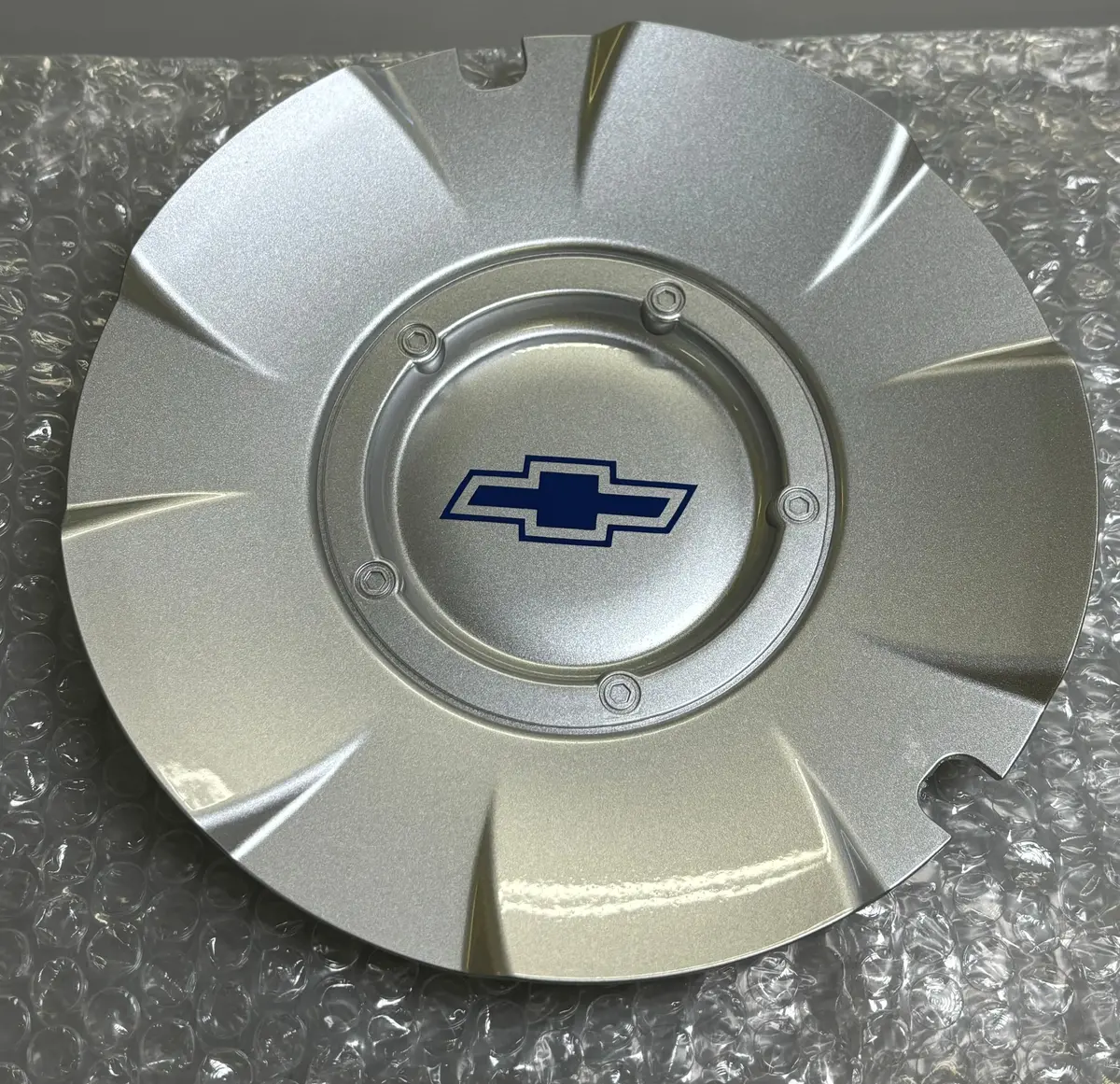 20" Wheels Chevy Silverado Ss Suburban 2003-2007 Silver Center Cap Aftermarket 1