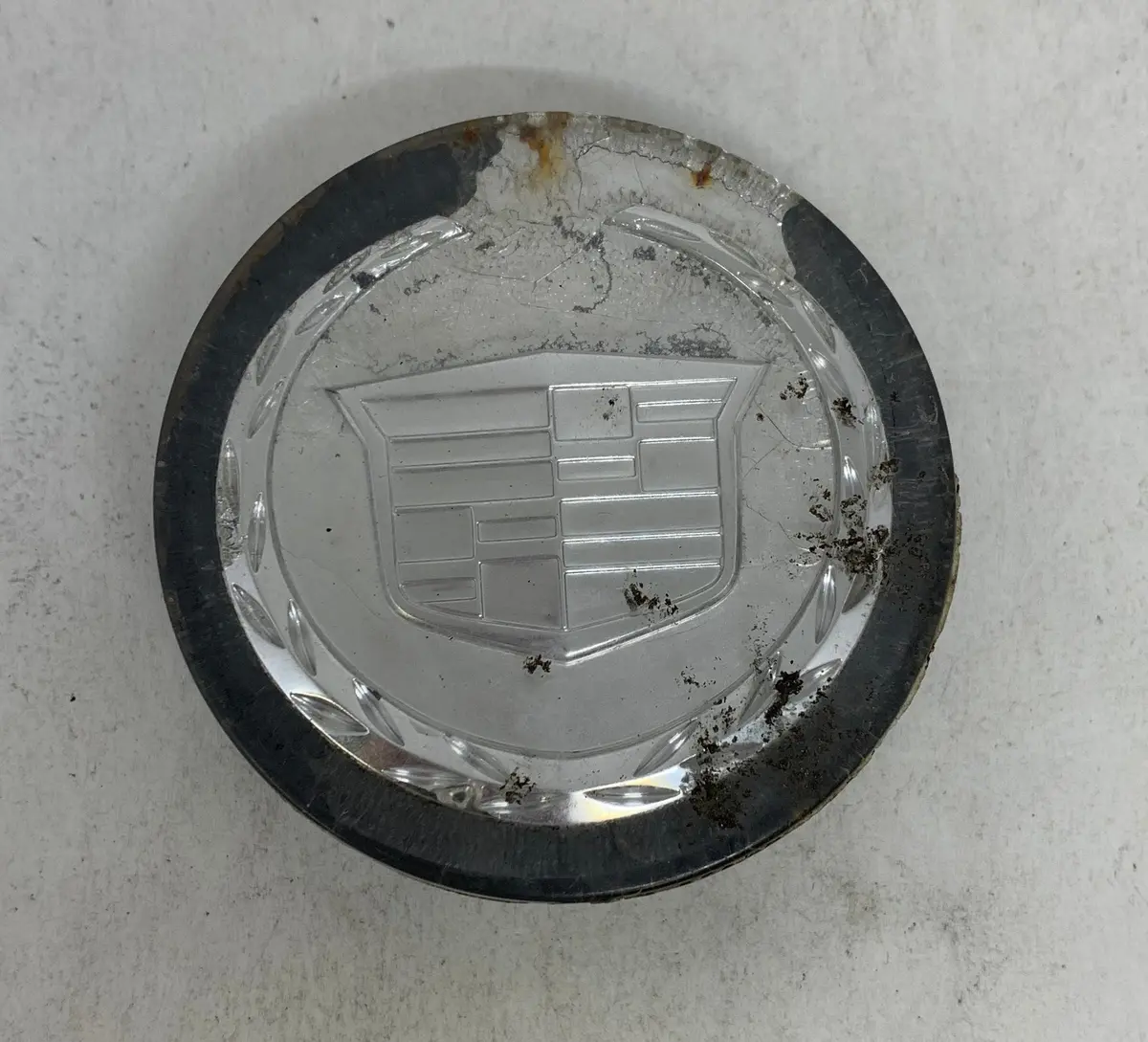 Cadillac Wheel Oem Center Cap 9595439 Used 1