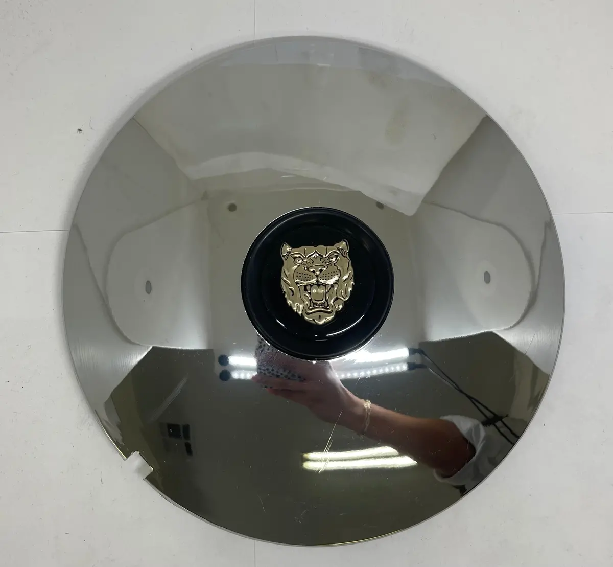 Jaguar Wheel Chrome Center Cap Used 1
